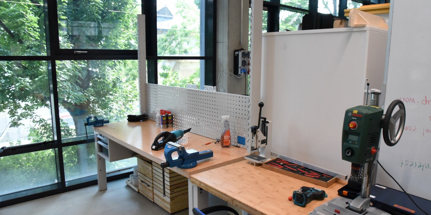 Venture Lab Robotics and AI First Floor Lab Space Tools